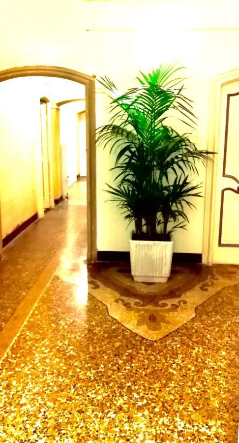 Centro Acquario Family Apartment Генуа Екстериор снимка